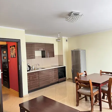 アパート In The Center Of